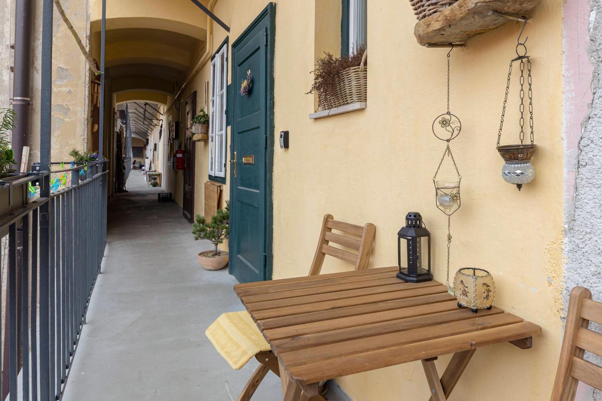 Historical Caserne Apartment Λιουμπλιάνα Εξωτερικό φωτογραφία