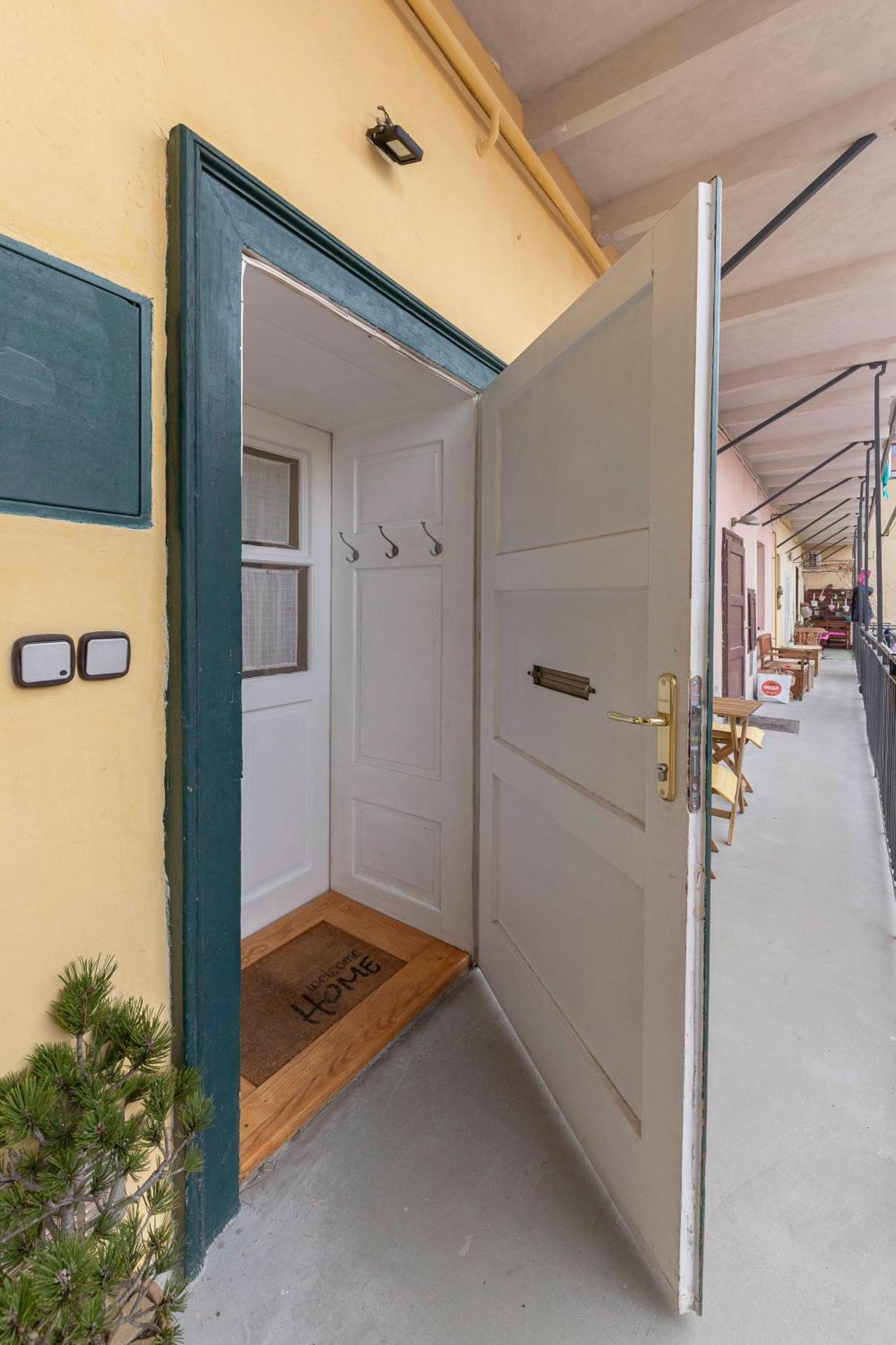 Historical Caserne Apartment Λιουμπλιάνα Εξωτερικό φωτογραφία