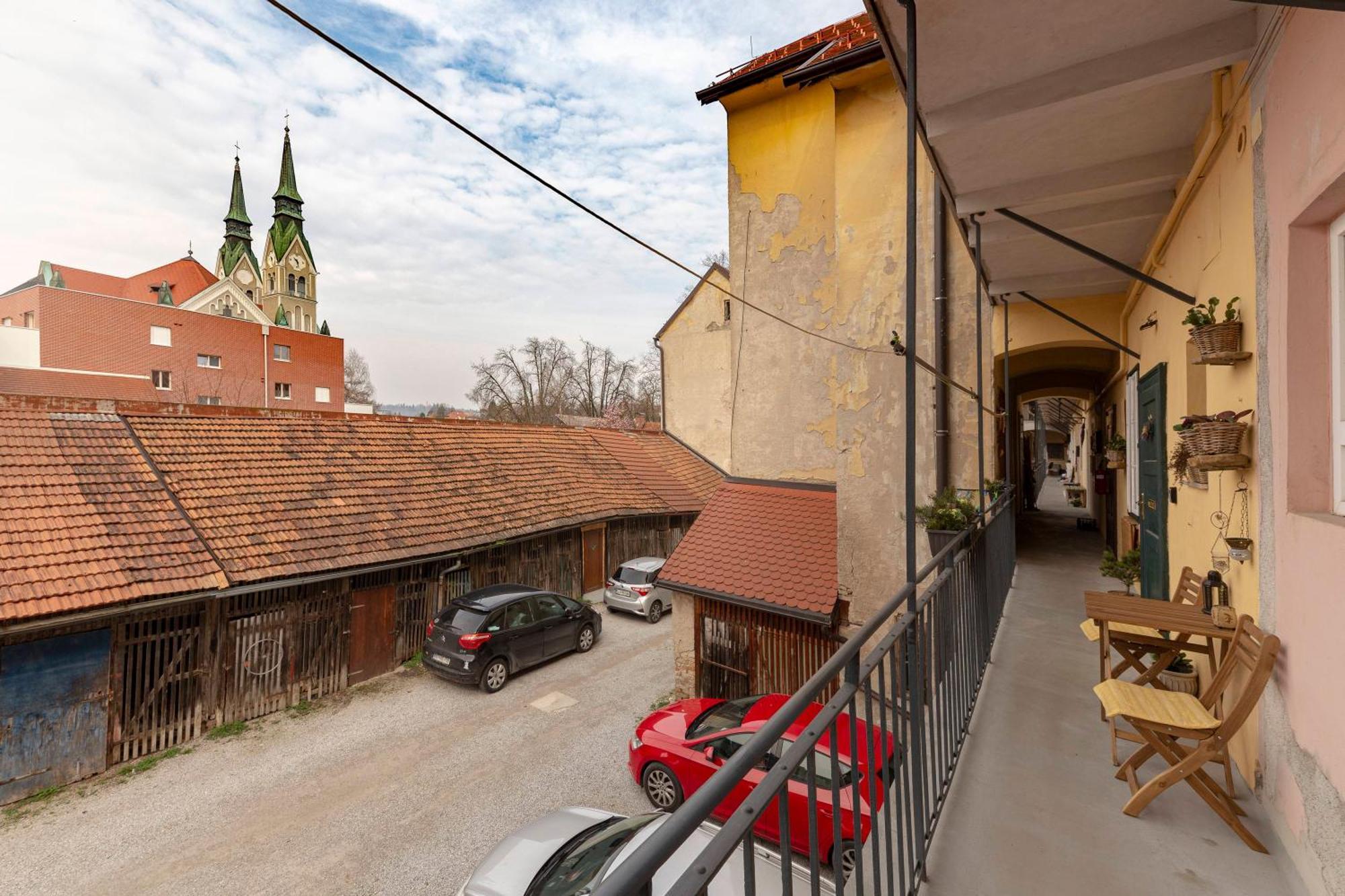 Historical Caserne Apartment Λιουμπλιάνα Εξωτερικό φωτογραφία